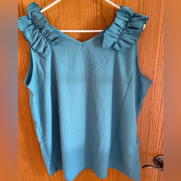 Zenana Women’s Sleeveless Top - Picture 3 of 5
